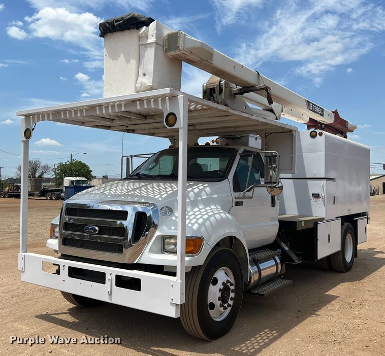 image for item DN3117 2013 Ford F750 Super Duty  forestry bucket truck