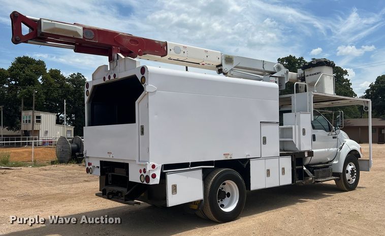 image for item DN3117 2013 Ford F750 Super Duty  forestry bucket truck