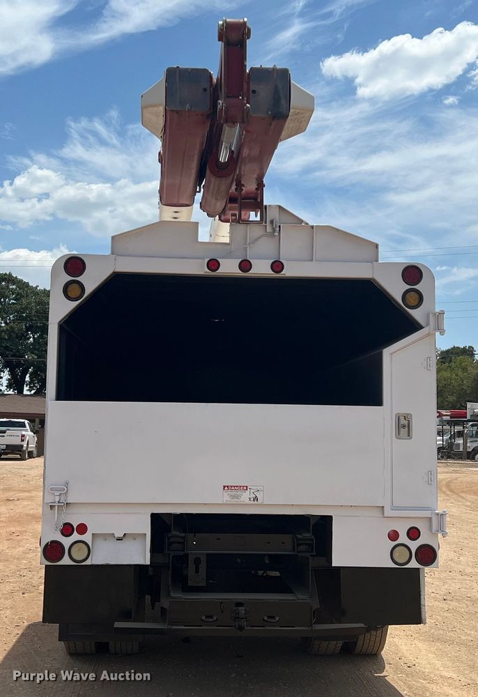 image for item DN3117 2013 Ford F750 Super Duty  forestry bucket truck