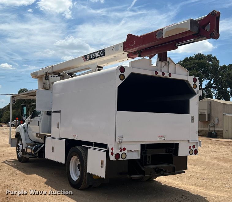 image for item DN3117 2013 Ford F750 Super Duty  forestry bucket truck