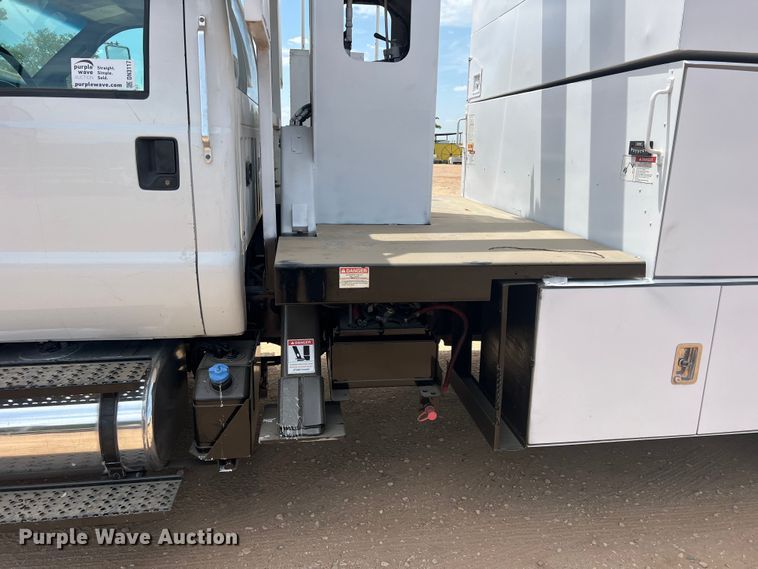 image for item DN3117 2013 Ford F750 Super Duty  forestry bucket truck