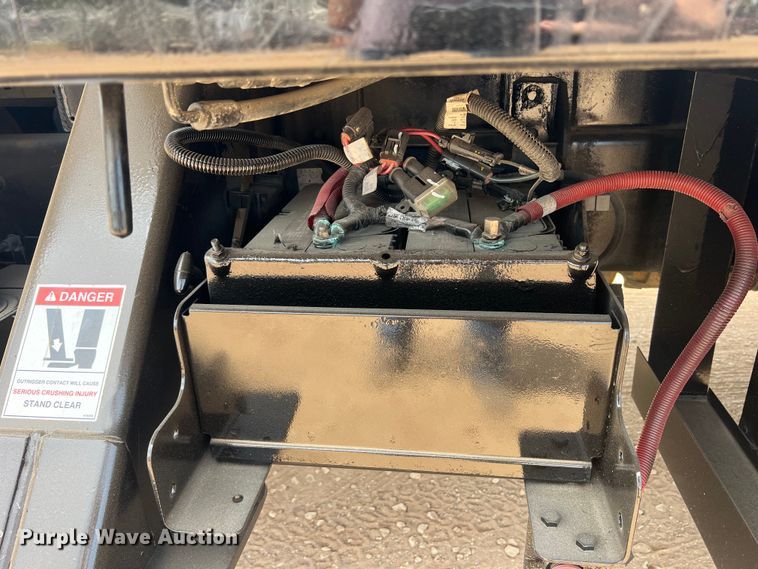 image for item DN3117 2013 Ford F750 Super Duty  forestry bucket truck