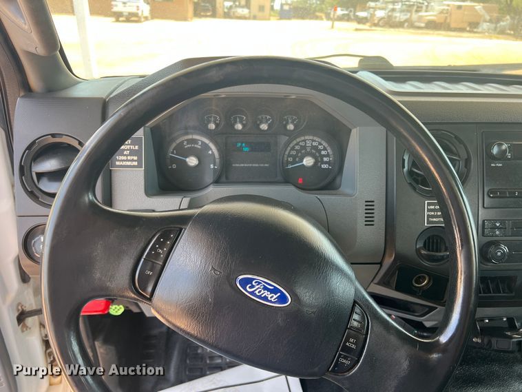 image for item DN3117 2013 Ford F750 Super Duty  forestry bucket truck