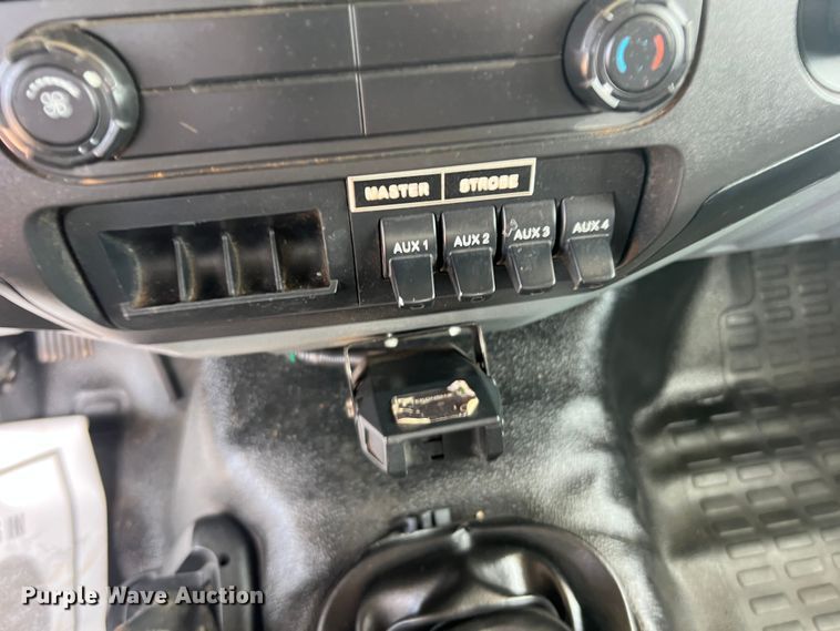 image for item DN3117 2013 Ford F750 Super Duty  forestry bucket truck