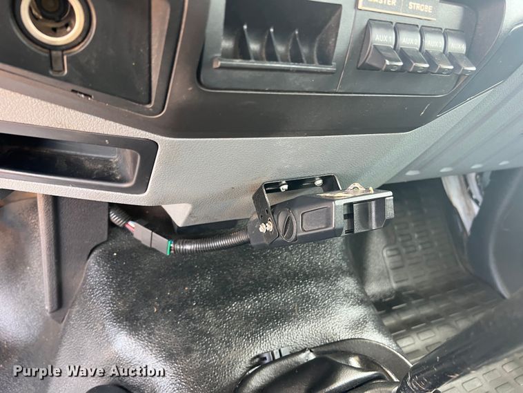 image for item DN3117 2013 Ford F750 Super Duty  forestry bucket truck