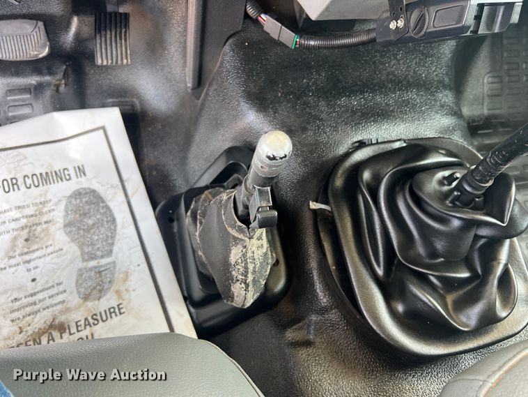 image for item DN3117 2013 Ford F750 Super Duty  forestry bucket truck