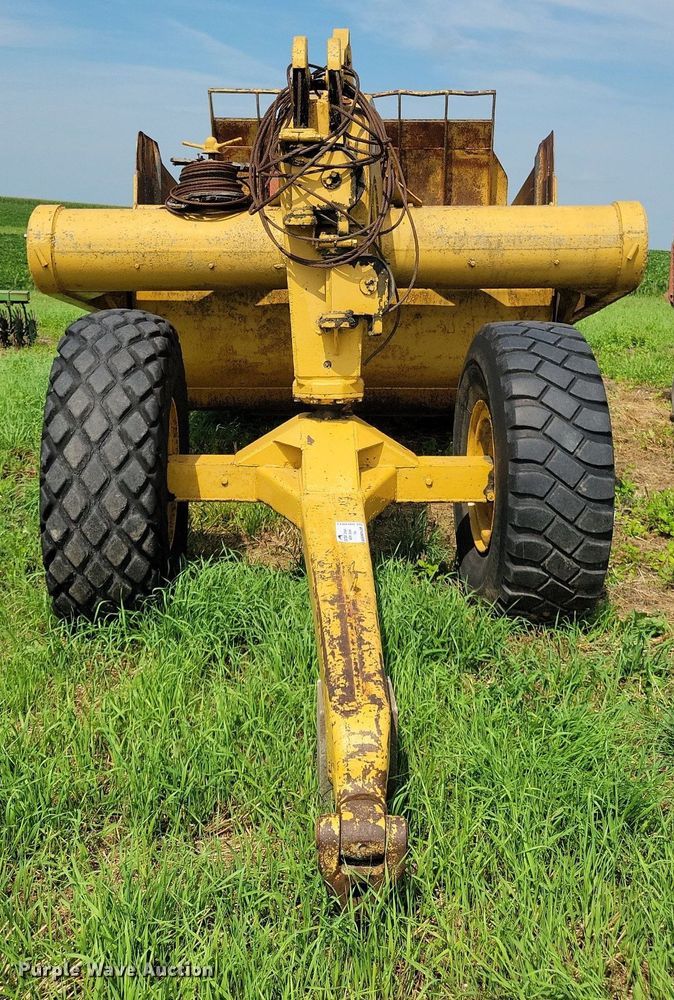 image for item DN4047 Caterpillar 70  scraper