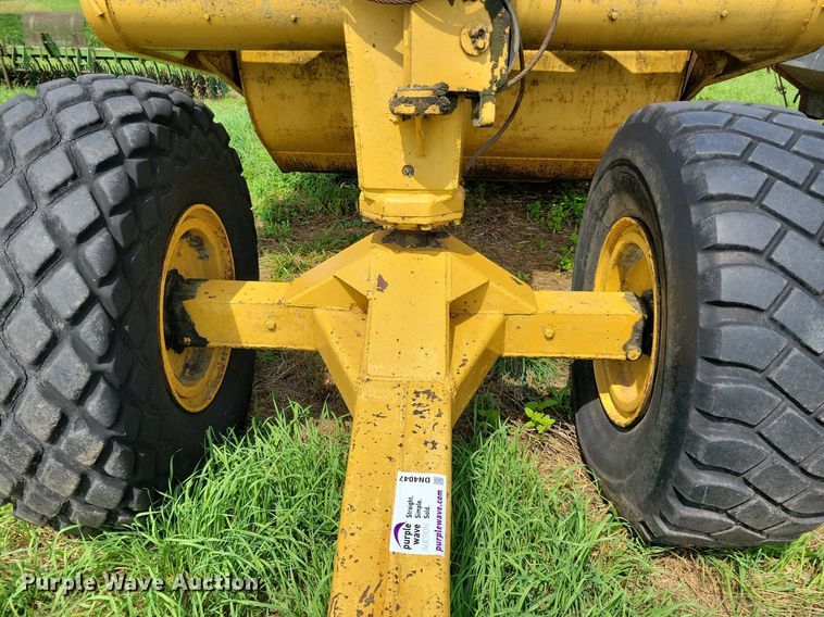 image for item DN4047 Caterpillar 70  scraper