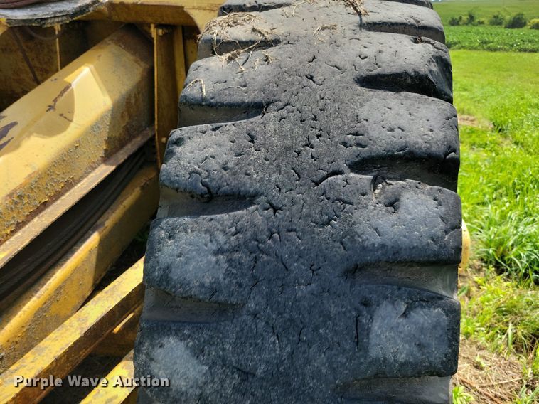 image for item DN4047 Caterpillar 70  scraper