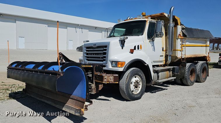 image for item DO2793 2006 Sterling LT9500  dump truck