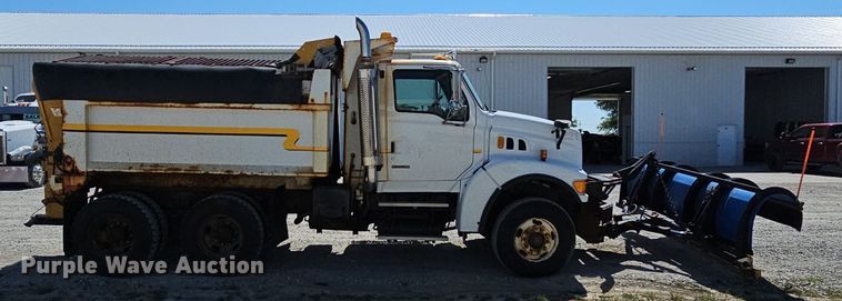 image for item DO2793 2006 Sterling LT9500  dump truck