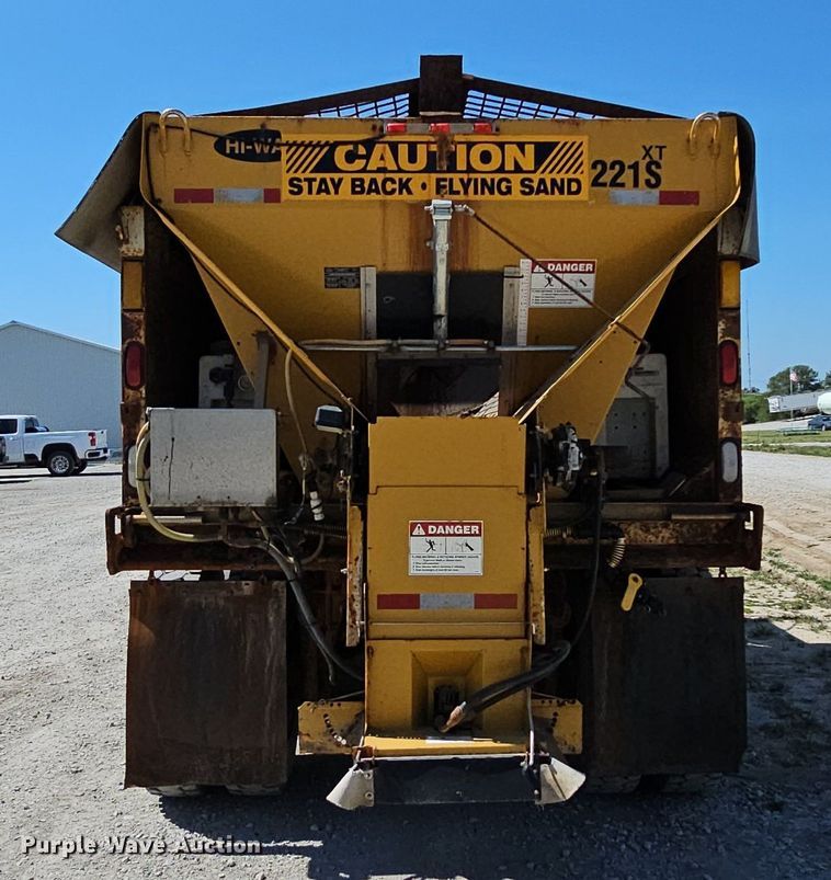 image for item DO2793 2006 Sterling LT9500  dump truck