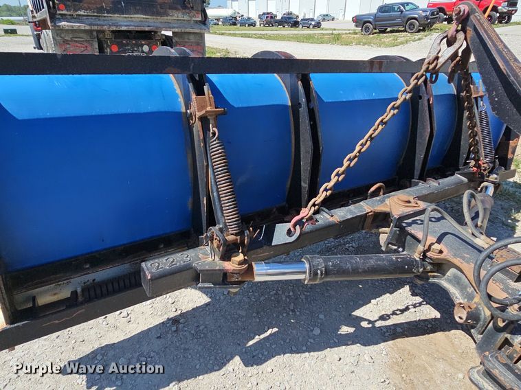 image for item DO2793 2006 Sterling LT9500  dump truck