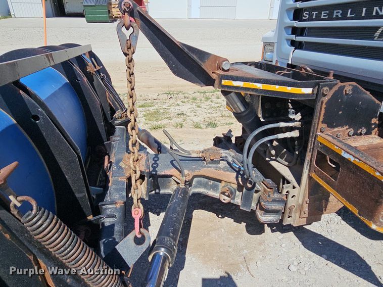 image for item DO2793 2006 Sterling LT9500  dump truck