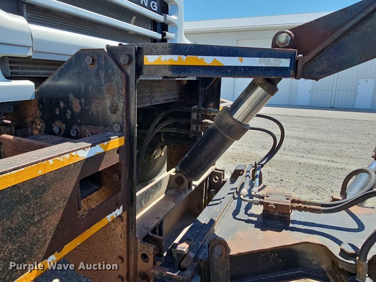 image for item DO2793 2006 Sterling LT9500  dump truck