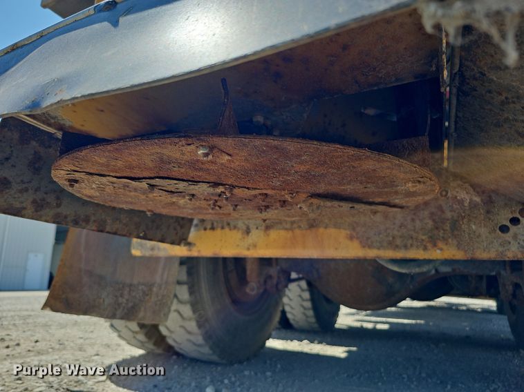 image for item DO2793 2006 Sterling LT9500  dump truck