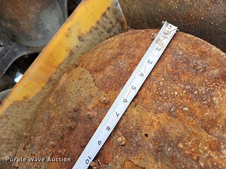 image for item DO2793 2006 Sterling LT9500  dump truck