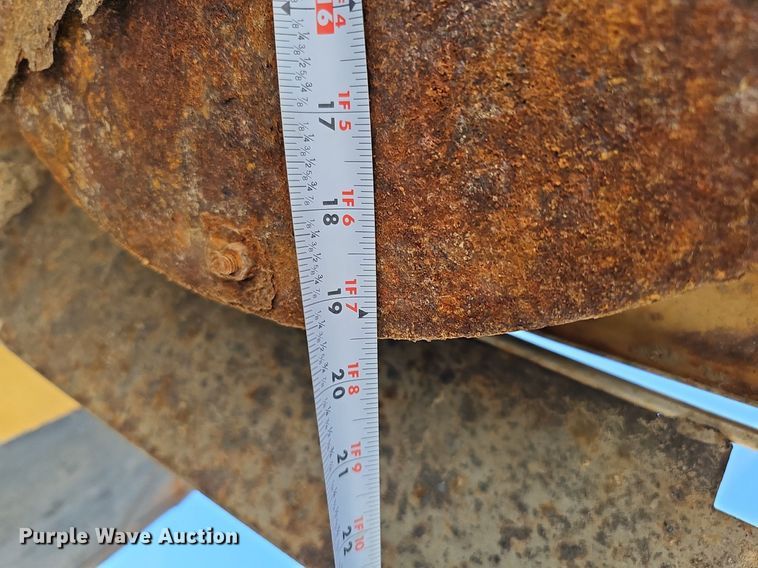 image for item DO2793 2006 Sterling LT9500  dump truck