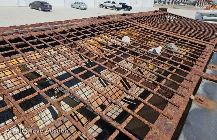 image for item DO2793 2006 Sterling LT9500  dump truck