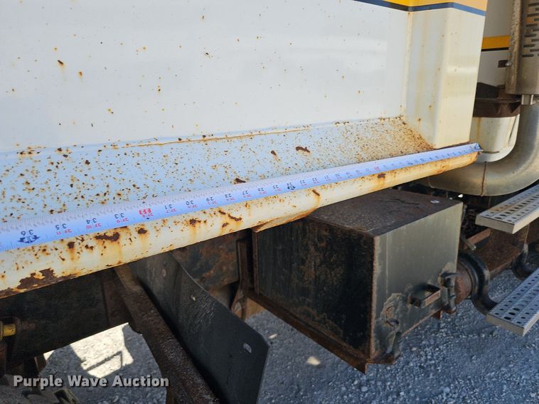 image for item DO2793 2006 Sterling LT9500  dump truck