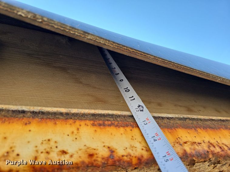 image for item DO2793 2006 Sterling LT9500  dump truck