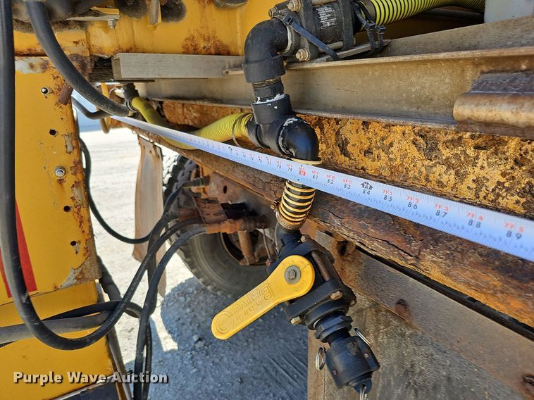 image for item DO2793 2006 Sterling LT9500  dump truck