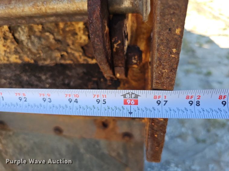 image for item DO2793 2006 Sterling LT9500  dump truck