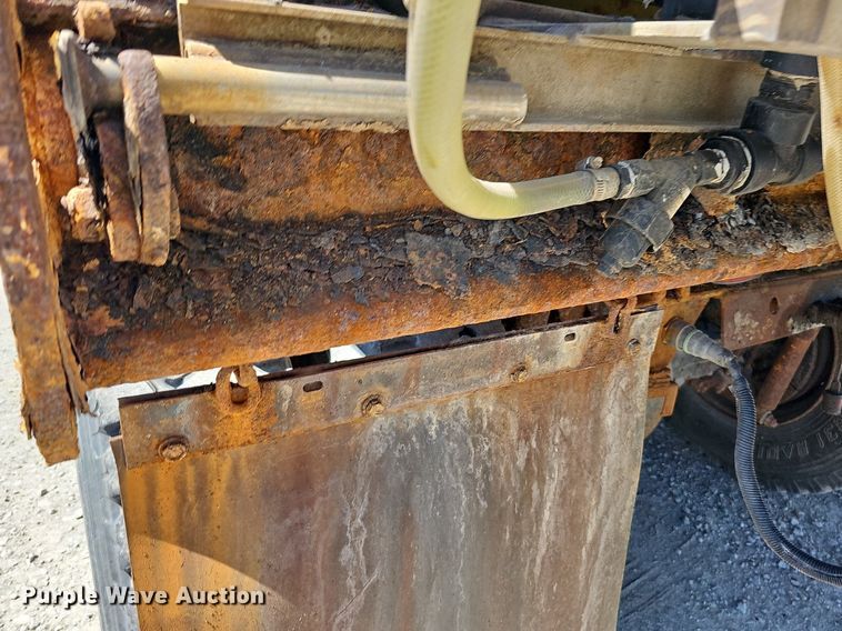 image for item DO2793 2006 Sterling LT9500  dump truck