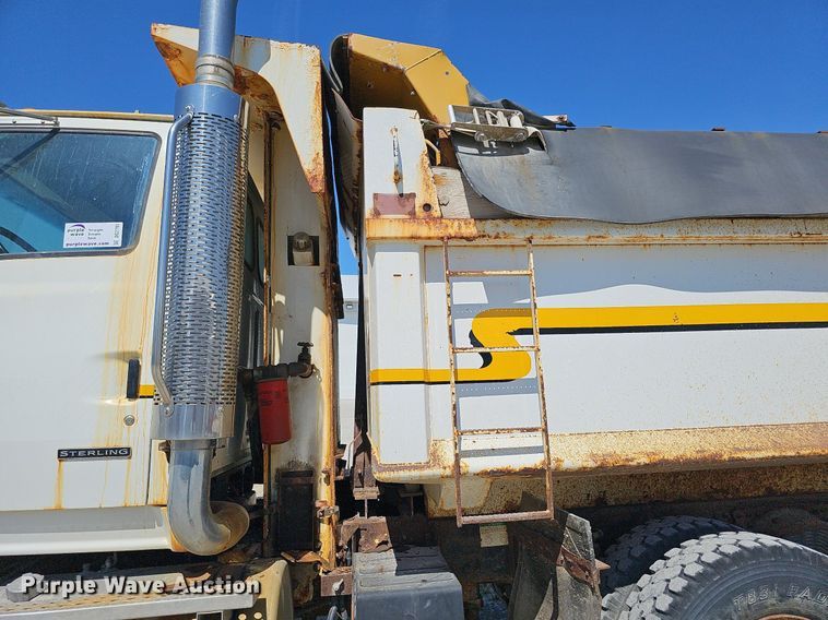 image for item DO2793 2006 Sterling LT9500  dump truck
