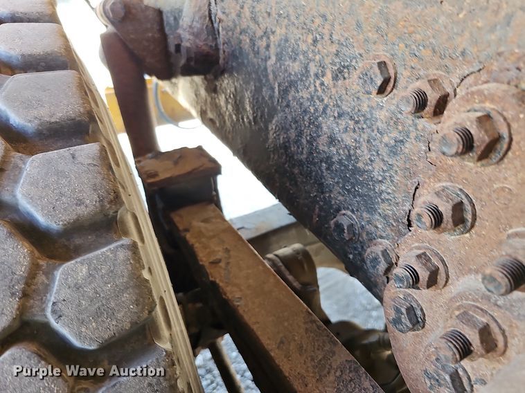 image for item DO2793 2006 Sterling LT9500  dump truck