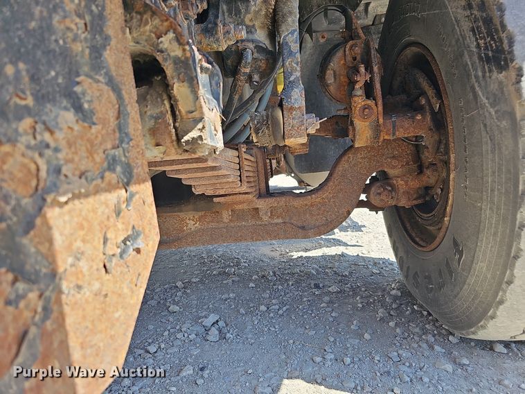 image for item DO2793 2006 Sterling LT9500  dump truck