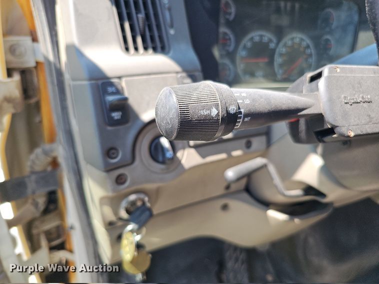 image for item DO2793 2006 Sterling LT9500  dump truck