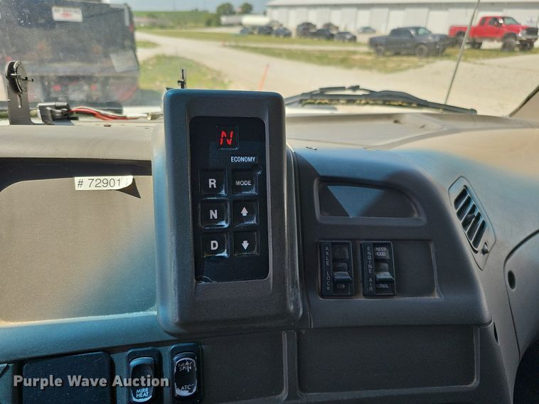 image for item DO2793 2006 Sterling LT9500  dump truck