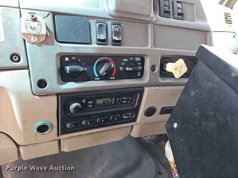 image for item DO2793 2006 Sterling LT9500  dump truck