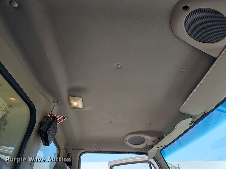 image for item DO2793 2006 Sterling LT9500  dump truck