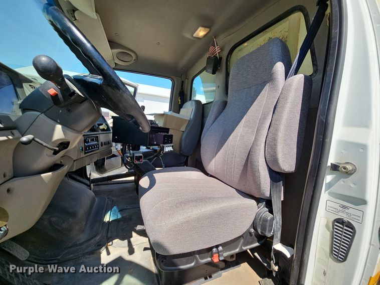 image for item DO2793 2006 Sterling LT9500  dump truck