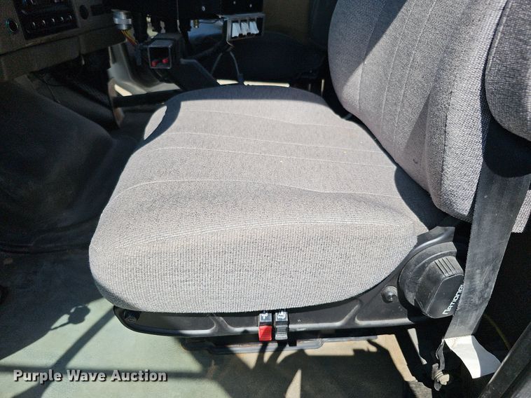 image for item DO2793 2006 Sterling LT9500  dump truck