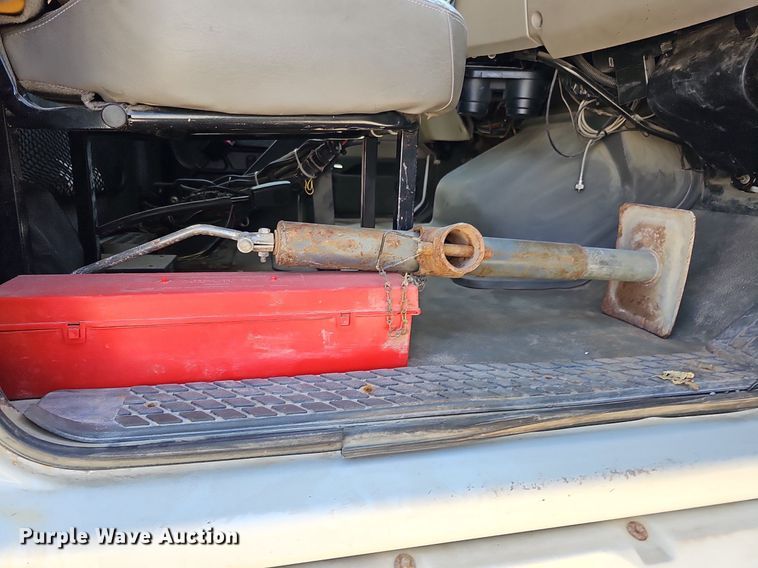 image for item DO2793 2006 Sterling LT9500  dump truck