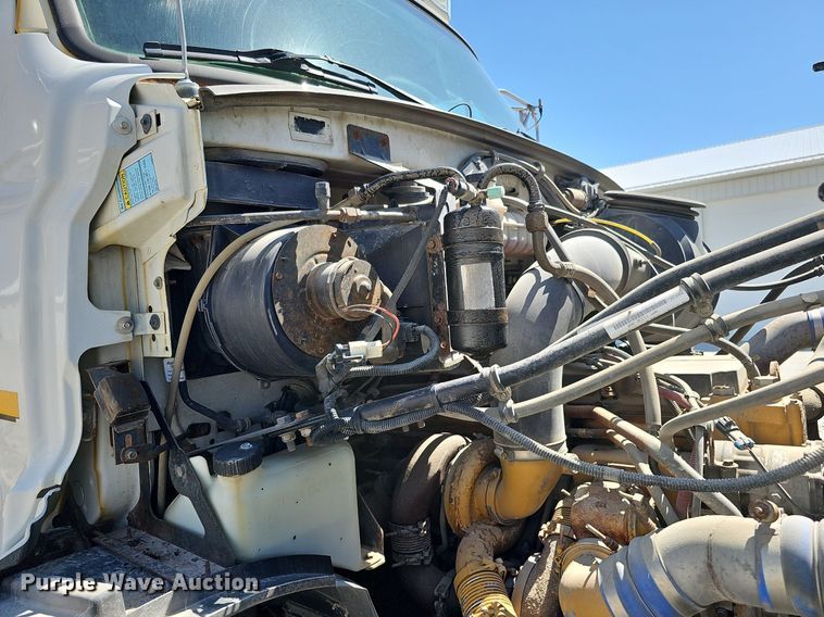 image for item DO2793 2006 Sterling LT9500  dump truck