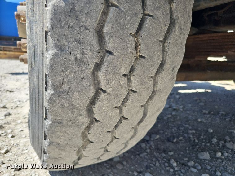 image for item DO2793 2006 Sterling LT9500  dump truck