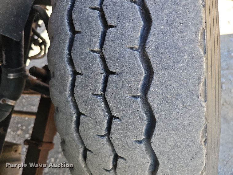 image for item DO2793 2006 Sterling LT9500  dump truck