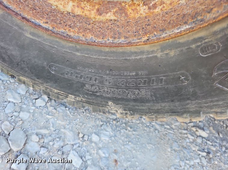 image for item DO2793 2006 Sterling LT9500  dump truck