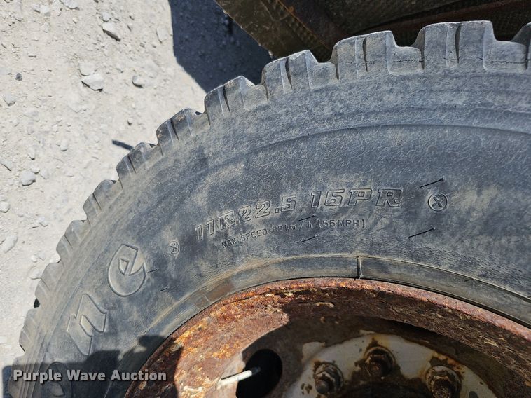 image for item DO2793 2006 Sterling LT9500  dump truck