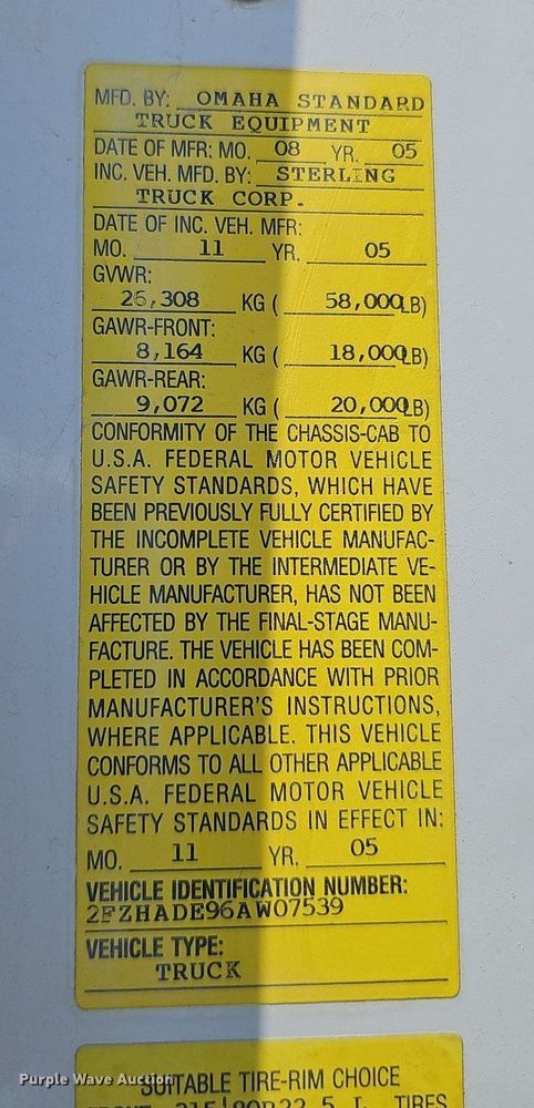 image for item DO2793 2006 Sterling LT9500  dump truck
