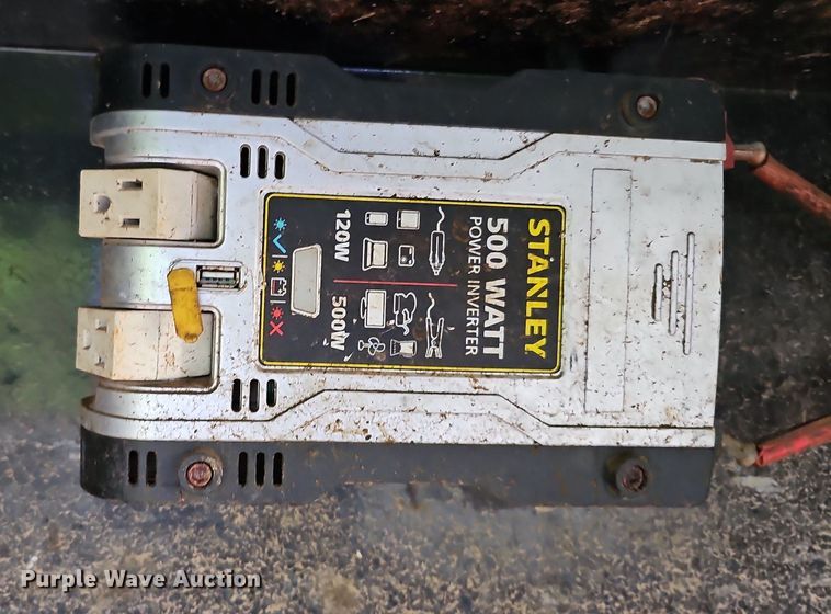 image for item DO2913 2013 Ford F450 Super Duty  flatbed truck