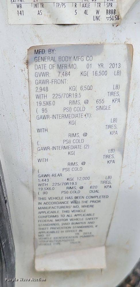 image for item DO2913 2013 Ford F450 Super Duty  flatbed truck