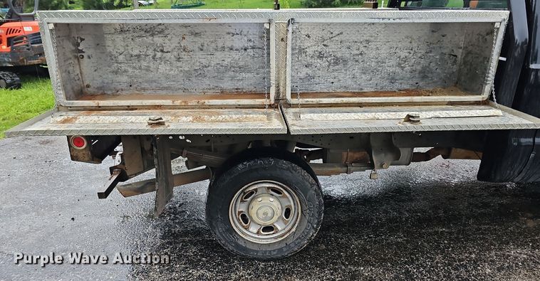 image for item DO2914 2012 Ford F250 Super Duty  flatbed pickup truck