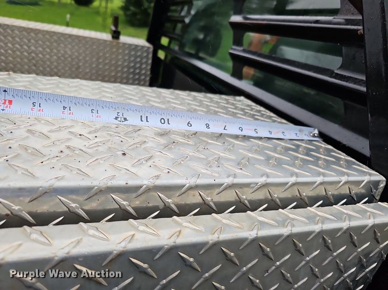 image for item DO2914 2012 Ford F250 Super Duty  flatbed pickup truck