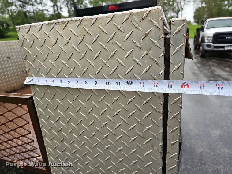 image for item DO2914 2012 Ford F250 Super Duty  flatbed pickup truck