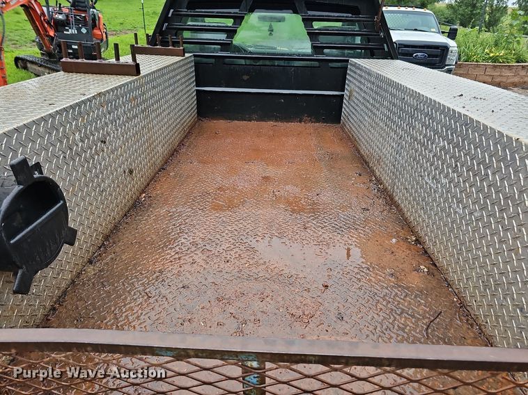 image for item DO2914 2012 Ford F250 Super Duty  flatbed pickup truck